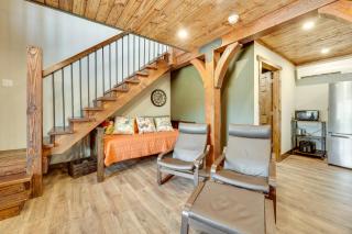 Riverside Galena Loft Eagle Watching and Water View - 4