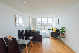 Beautiful and modern two bedroom two bathroom apartment - 9