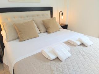 Apart 6 Aristides & Bares - 8