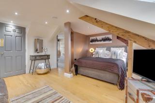 4 Bed in Whitby oc-w1002 - 4