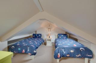3 Bed in Port Mulgrave oc-wa239 - 1