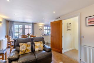 4 Bed in Whitby oc-w089 - 8