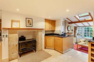 4 Bed in Widcombe oc-bhr13 - 2