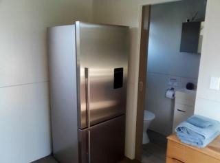 Cozy Matarangi Cabin Garden and Lake views - 5