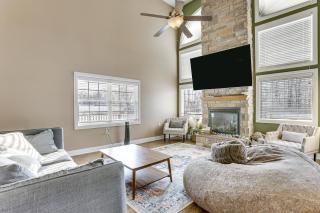 Family Home on 9 Acres! Climbing Wall and Gym - 4