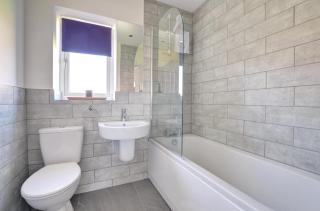 3 Bed in Whitby oc-w420 - 3