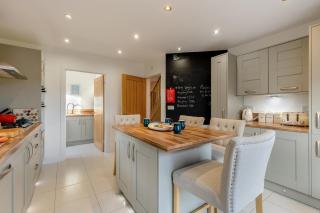 4 Bed in Holt oc-m24923 - 3