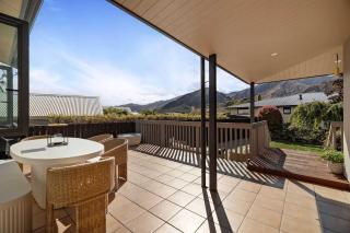 Goldrush Spa Retreat with Hot Tub - 8