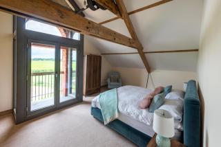 4 Bed in White Horse Common oc-1945 - 1