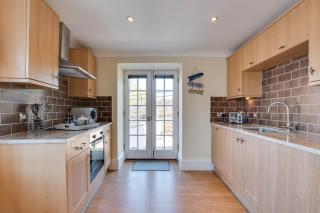 3 Bed in Whitby oc-w1007 - 8
