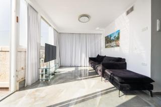 Premium and Luxe 2BR by the Shuk with Free Parking - 8