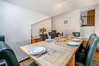 5 Bed in Padstow oc-s29853 - 1