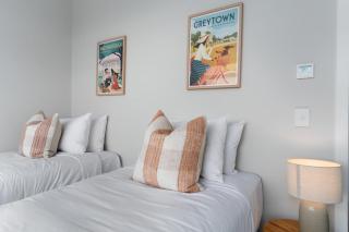 White Rock Retreat-Whare Nui - 8