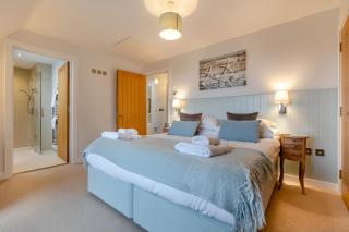4 Bed in Blakeney oc-m30326 - 1