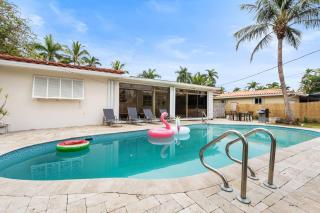• Coastal Retreat w Pool near Hollywood Beach • - 9