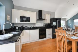 2 Bed in Abersoch oc-barnpl - 2