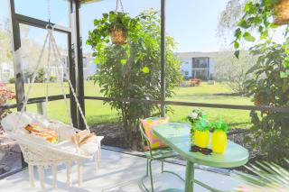 NEW Tan Lines Club Pool Relax 10 min Beach - 8