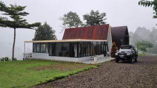 Mroom villa kaca - 1
