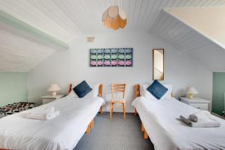 3 Bed in Whitby oc-w145 - 1