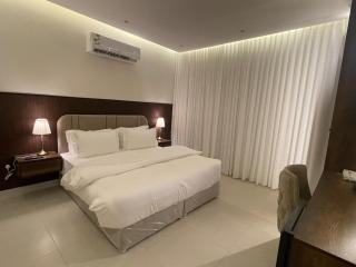 B Luxury Smart Home 3BR - 6