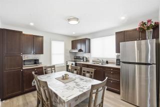 5 Bedroom House - 1 Block from the Falls - 6