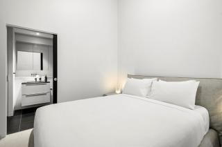 Bright Inner-North Stay with Pool Access - 4