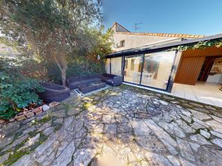 Maison Lumineuse et Familiale à Vic-la-Gardiole avec Piscine et Parking - FR-1-785-34 - 0