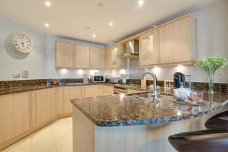 2 Bed in West Bay oc-wy474 - 2