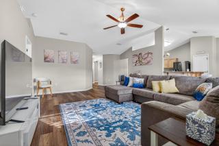 Comfortable 3BR for Families Near Blackwater - 0