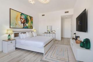 Spacious 2BR Retreat with Balcony in Uptown Mirdif - 3