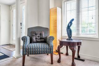 Exhilarating Castle Vibes In Toronto Area - 4