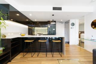 Quiet Modern Apartment in Prime Location - Hosted by Canstay - 9