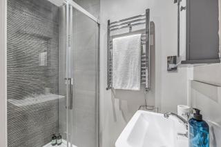 Well Appointed Garden Condo in Kensington Olympia - 3