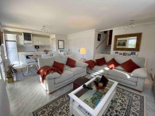 Maravillosa casa con piscina en un pueblo único, Artajona - Navarra - 3