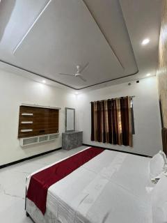 The Royal Resort - 4