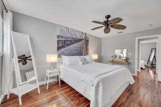 Steps from the Beach Heated Pool Seaside Key - 7