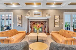 The Modern Castle Canal View Access Rooftop Living Greenhouse VlLLAS - 1