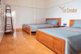 Le Condor House and Café - 2