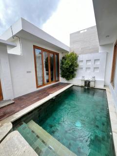 Phil's Harmony Seminyak - 6