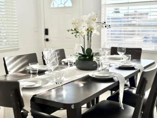 Experience Bliss Relaxing Retreat Near Treasure Island Beaches - 6