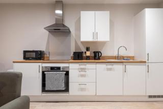 New 1-Bed City Centre Flat Near Hull Old Town - 3
