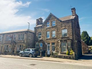 Sherwood House Apartment 3 - 0