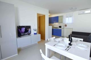 Terrace flat 300 mt from beach - 9