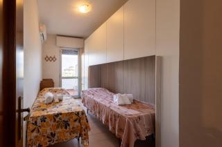 Claudia Flat - near the beach & parking - 6