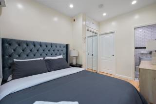 Spacious 3 Bed 3 Bath Unit in Upper East Side - 6