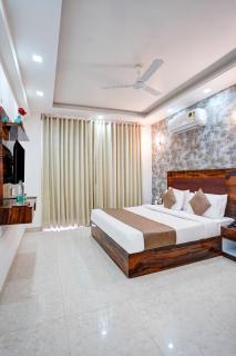 Hotel Golden Place 371 Near Medanta Sector 38 - 7