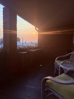 Spacious 4-Bed Home in Central Tenterfield - 1