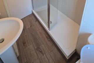 Herne Bay - House - Sleeps 7 - Parking - 3