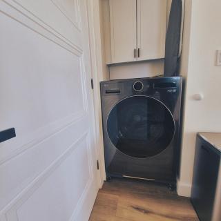 A Nordic-Inspired Retreat Cabin 2 - 7