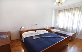 Quiet apartment with terrace - 2